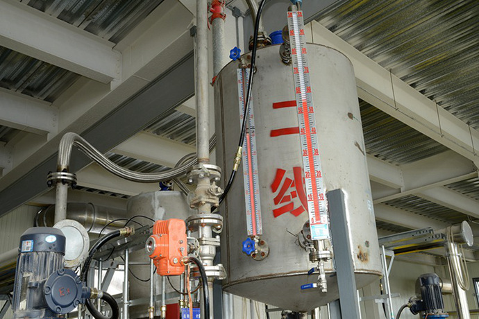 Proveedor de China de máquina de producción de plástico amino amasadora